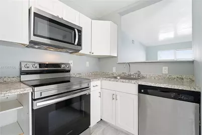 7530 Dickens Ave #2, Miami Beach, FL 33141 - Photo 1