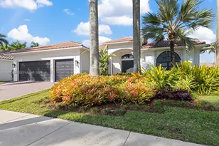 1774 Harbor Pointe Cir, Weston, FL 33327 - Photo 1