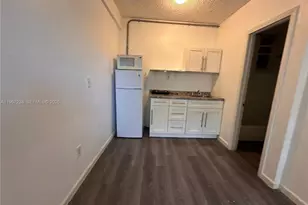 552 NW 1st St, Miami, FL 33128 - Photo 1