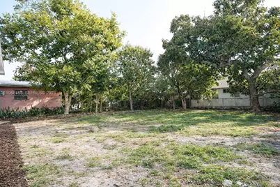 9511 NW 5th Ave, Miami, FL 33150 - Photo 1