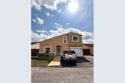 19804 NW 67th Ct, Hialeah, FL 33015 - Photo 1
