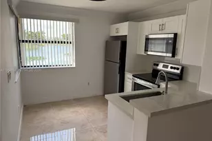 1002 Adams Ave, Homestead, FL 33034 - Photo 1