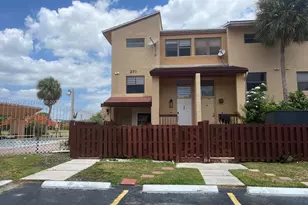 271 W Park Dr, Miami, FL 33172 - Photo 1