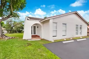 11417 SW 35th Ln, Miami, FL 33165 - Photo 1