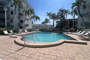 1801 S Treasure Dr, North Bay Village, FL 33141 - Photo 1