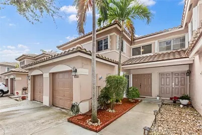 9722 NW 23rd Ct, Pembroke Pines, FL 33024 - Photo 1