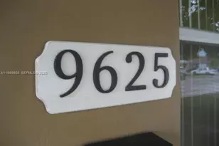 9625 SW 36th St, Miami, FL 33165 - Photo 1