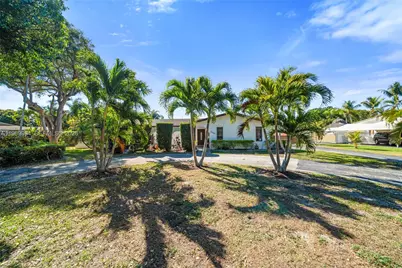 17242 SW 88th Ave, Palmetto Bay, FL 33157 - Photo 1