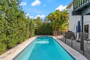 10281 NW 32nd St, Sunrise, FL 33351 - Photo 1