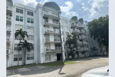 484 NW 165th St Rd #A415, Miami, FL 33169 - Photo 1