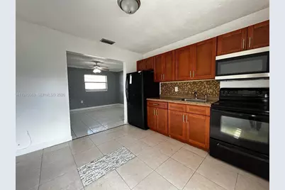 2401 NW 15th St #1, Fort Lauderdale, FL 33311 - Photo 1