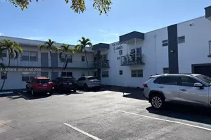 30 SE 4th Ave, Hallandale Beach, FL 33009 - Photo 1