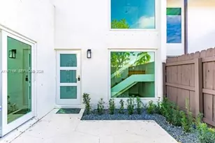 6525 SW 113th Ave, Miami, FL 33173 - Photo 1