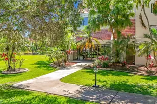 210 Lakeview Dr, Weston, FL 33326 - Photo 1