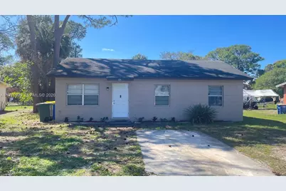 805 N 27th St, Fort Pierce, FL 34947 - Photo 1