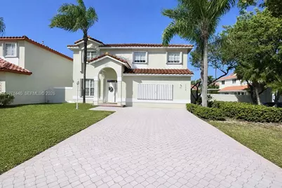 10628 NW 54th St, Doral, FL 33178 - Photo 1