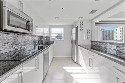 1345 West Ave #901, Miami Beach, FL 33139 - Photo 1