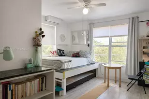 428 SW 9th St, Miami, FL 33130 - Photo 1