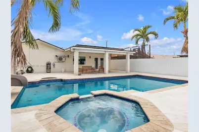 13821 SW 14th St, Miami, FL 33184 - Photo 1