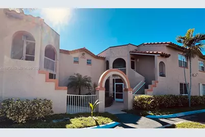 365 SW 86th Ave #205, Pembroke Pines, FL 33025 - Photo 1