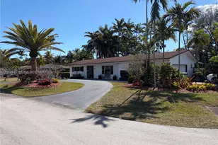 9860 SW 122nd St, Miami, FL 33176 - Photo 1