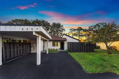 2007 Woodlands Way, Deerfield Beach, FL 33442 - Photo 1
