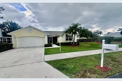 705 SE 25th Ln, Homestead, FL 33033 - Photo 1