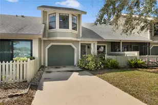 1550 SE Dewberry Ct, Port Saint Lucie, FL 34952 - Photo 1