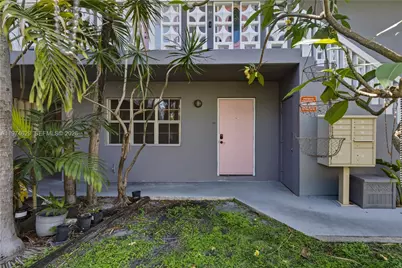 400 SE 31st St #1, Fort Lauderdale, FL 33316 - Photo 1