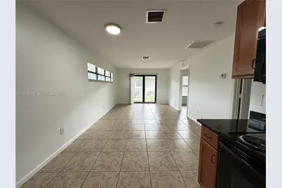 1045 NE 10th Ave #1, Fort Lauderdale, FL 33304 - Photo 1