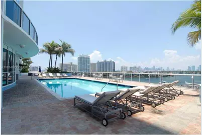 1800 Sunset Harbour Dr #811, Miami Beach, FL 33139 - Photo 1