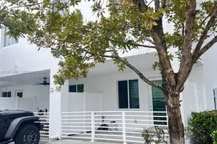 10229 NW 64th Terrace, Doral, FL 33178 - Photo 1