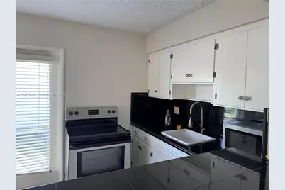816 NE 10th St #1, Hallandale Beach, FL 33009 - Photo 1