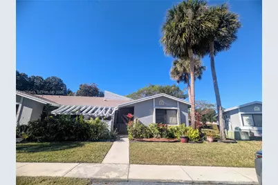 679 Racquet Club Rd #4, Weston, FL 33326 - Photo 1