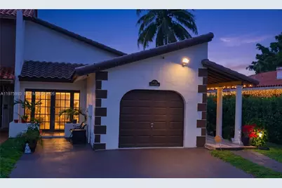 20166 W Oakmont Cir, Hialeah, FL 33015 - Photo 1