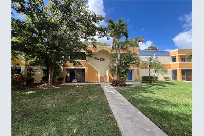183 Lakeview Dr #203, Weston, FL 33326 - Photo 1