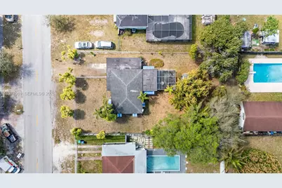 1055 NW 143rd St, Miami, FL 33168 - Photo 1