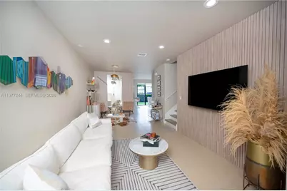 340 NE 194th Ln, Miami, FL 33179 - Photo 1