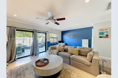 2128 NE 9th Ave, Wilton Manors, FL 33305 - Photo 1