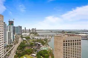 325 S Biscayne Bl, Miami, FL 33131 - Photo 1