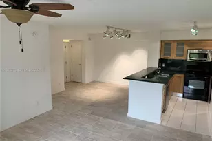 570 S Park Rd, Hollywood, FL 33021 - Photo 1
