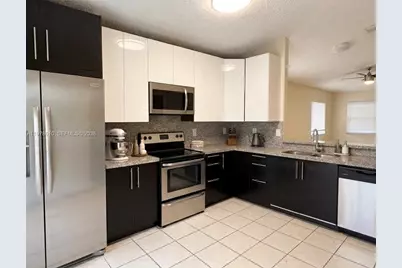 611 NW 208th Cir #611, Pembroke Pines, FL 33029 - Photo 1