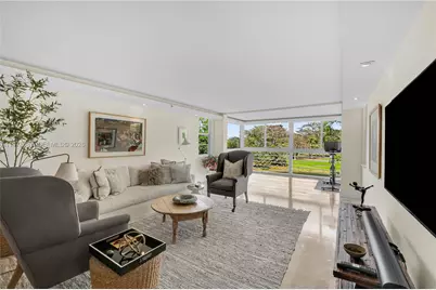 4015 W Palm Aire Dr #307, Pompano Beach, FL 33069 - Photo 1