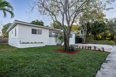 6070 SW 42nd St, Miami, FL 33155 - Photo 1
