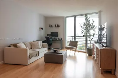 325 S Biscayne Blvd #2724, Miami, FL 33131 - Photo 1