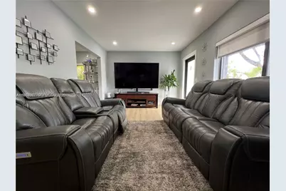 860 NW 18th Pl, Miami, FL 33125 - Photo 1