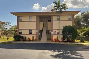 825 SW 10th St, Hallandale Beach, FL 33009 - Photo 1