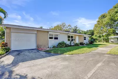 2621 SW Natura Ave, Deerfield Beach, FL 33441 - Photo 1
