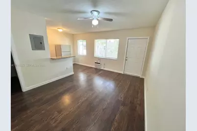 692 NE 85th St #6, Miami, FL 33138 - Photo 1
