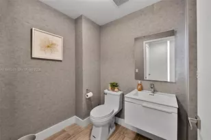 17111 Biscayne Blvd, North Miami Beach, FL 33160 - Photo 19